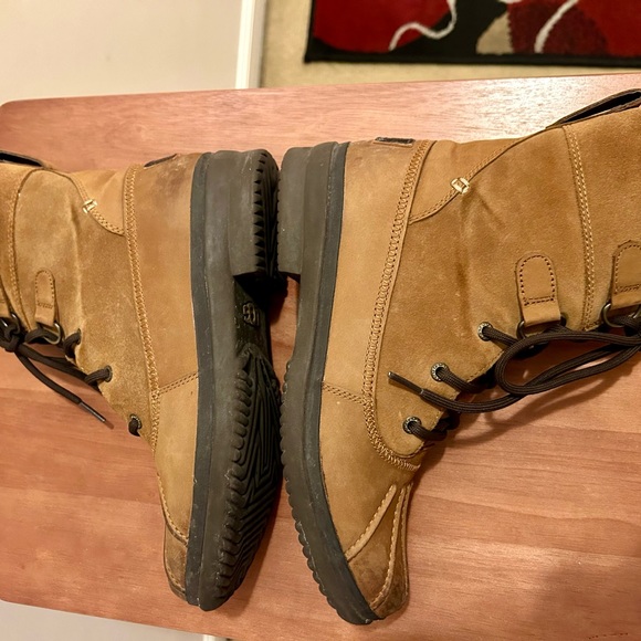 Women Ugg Azaria Waterproof Boots - Picture 7 of 7